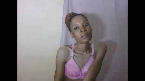 Snapshot of sweetpetite254 chatting on April 24, 2:03 am ESTHER online show from April 24, 2:03 am