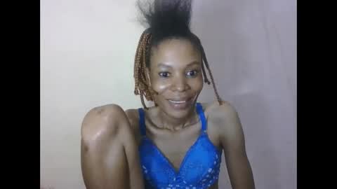 Snapshot of sweetpetite254 chatting on May 1, 1:43 am ESTHER online show from May 1, 1:43 am