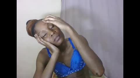 ESTHER online show from June 10, 6:51 pm