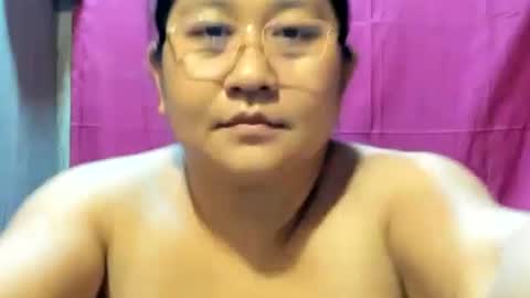 Snapshot of sweetpilipina88 chatting on December 11, 12:44 pm MIA online show from December 11, 12:44 pm