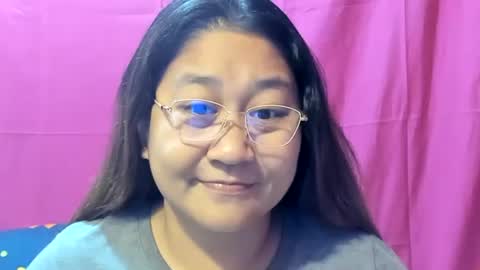 Snapshot of sweetpilipina88 chatting on December 27, 7:14 pm MIA online show from December 27, 7:14 pm