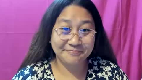 Snapshot of sweetpilipina88 chatting on December 29, 11:40 am MIA online show from December 29, 11:40 am