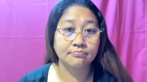 Snapshot of sweetpilipina88 chatting on January 2, 2:33 am MIA online show from January 2, 2:33 am