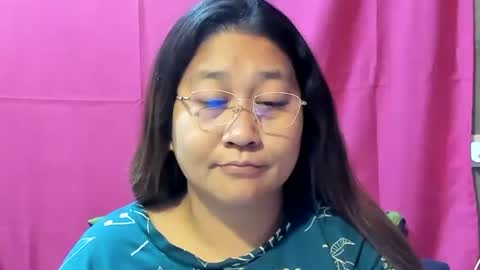 Snapshot of sweetpilipina88 chatting on January 13, 12:45 pm MIA online show from January 13, 12:45 pm