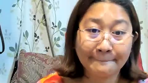 Snapshot of sweetpilipina88 chatting on November 3, 2:46 am MIA online show from November 3, 2:46 am