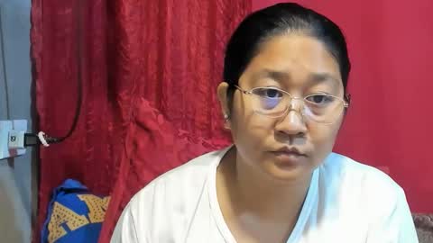 Snapshot of sweetpilipina88 chatting on February 13, 12:50 am MIA online show from February 13, 12:50 am