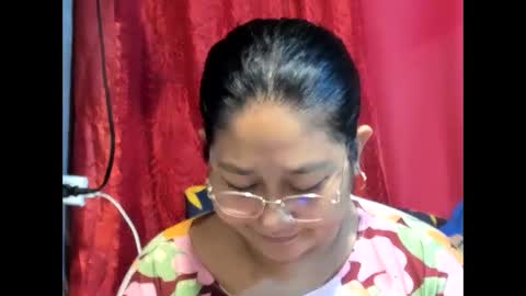 Snapshot of sweetpilipina88 chatting on May 26, 2:07 am MIA online show from May 26, 2:07 am