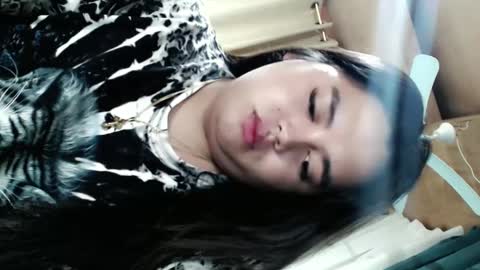 Snapshot of sweetprincess_athena chatting on January 1, 3:02 am Princess Ella online show from January 1, 3:02 am