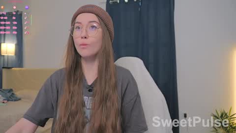 Snapshot of sweetpulse_ chatting on February 8, 9:18 pm Rose online show from February 8, 9:18 pm