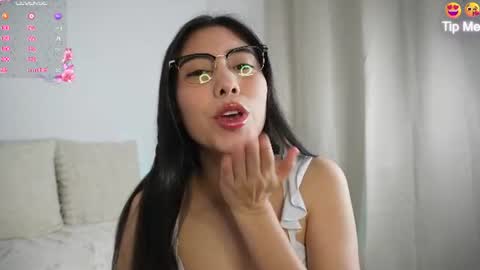 Snapshot of sweetpussyhot_ chatting on July 3, 9:37 am Hello Welcome Im here from WEDNESDAY to SUNDAY 430am to 830am and 3 to 7 timeMONDAY and TUESDAY i rest online show from July 3, 9:37 am