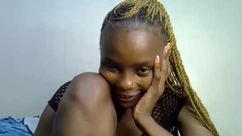 Lilly online show from April 16, 9:39 pm