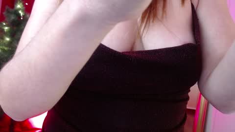 Snapshot of sweetrubiblues chatting on December 22, 9:09 pm Rubi online show from December 22, 9:09 pm