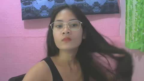 Snapshot of sweetsexygirl20 chatting on October 18, 2:14 am Mia online show from October 18, 2:14 am