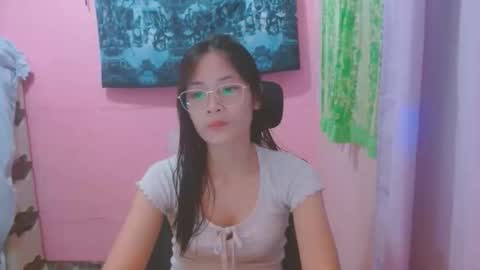 Snapshot of sweetsexygirl20 chatting on June 8, 4:57 am Mia online show from June 8, 4:57 am
