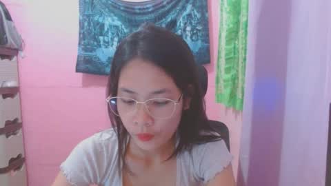 Mia online show from August 2, 5:39 am