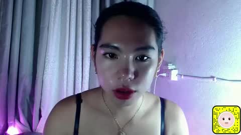 Snapshot of sweetsin_pinay chatting on February 8, 10:18 am sweetsin_pinay online show from February 8, 10:18 am