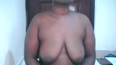 Snapshot of sweetsoul2 chatting on February 22, 3:56 am sweetsoul2 online show from February 22, 3:56 am