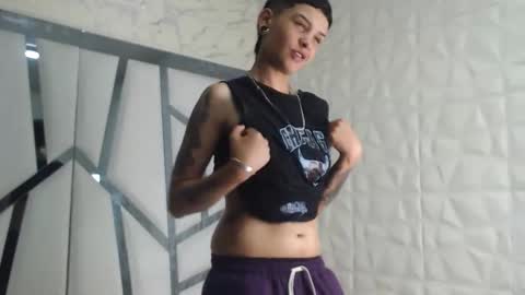 Snapshot of sweetsubmissive_rs chatting on April 22, 4:04 am sweetsubmissive rs online show from April 22, 4:04 am