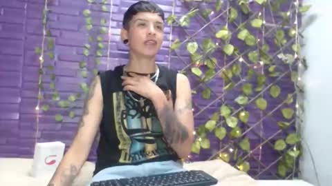 Snapshot of sweetsubmissive_rs chatting on April 24, 4:15 am sweetsubmissive rs online show from April 24, 4:15 am