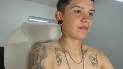 Snapshot of sweetsubmissive_rs chatting on April 24, 4:20 pm sweetsubmissive rs online show from April 24, 4:20 pm