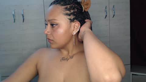 sweett_candy1 online show from March 3, 1:56 am