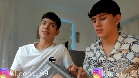 Snapshot of sweett_candy2 chatting on April 1, 2:14 pm sweett_candy2 online show from April 1, 2:14 pm