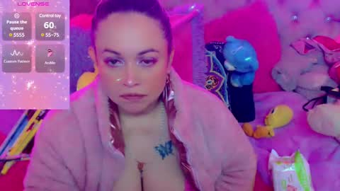 Snapshot of sweett_martina chatting on February 12, 5:58 am martina online show from February 12, 5:58 am