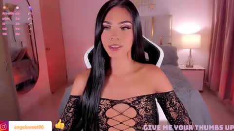 Snapshot of sweett_shinexx chatting on May 7, 6:52 am angel online show from May 7, 6:52 am