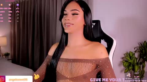 Snapshot of sweett_shinexx chatting on June 5, 4:52 am angel online show from June 5, 4:52 am