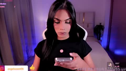 Snapshot of sweett_shinexx chatting on June 9, 2:01 am angel online show from June 9, 2:01 am