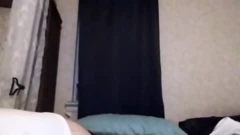 Snapshot of sweettoothtrixie chatting on April 8, 2:44 am Sweet Tooth Trixie online show from April 8, 2:44 am