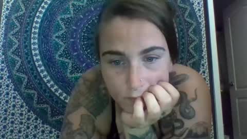 sweettreatz26 online show from April 15, 3:19 pm