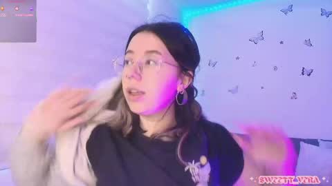 Snapshot of sweettvera_ chatting on April 30, 12:44 pm Veronica Independent Model online show from April 30, 12:44 pm