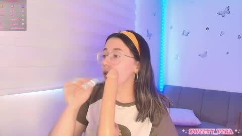 Snapshot of sweettvera_ chatting on May 11, 2:45 pm Veronica Independent Model online show from May 11, 2:45 pm