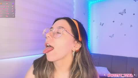 Snapshot of sweettvera_ chatting on May 12, 1:30 pm Veronica Independent Model online show from May 12, 1:30 pm
