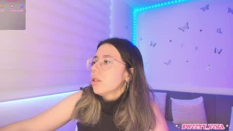 Snapshot of sweettvera_ chatting on May 19, 12:55 pm Veronica Independent Model online show from May 19, 12:55 pm
