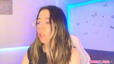 Snapshot of sweettvera_ chatting on June 15, 1:35 pm Veronica Independent Model online show from June 15, 1:35 pm