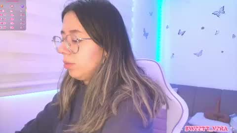 Snapshot of sweettvera_ chatting on July 14, 1:17 pm Veronica Independent Model online show from July 14, 1:17 pm