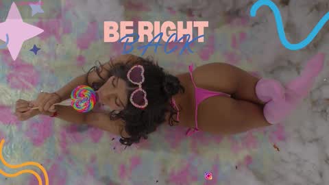 sweetviolet___ online show from February 8, 11:57 am