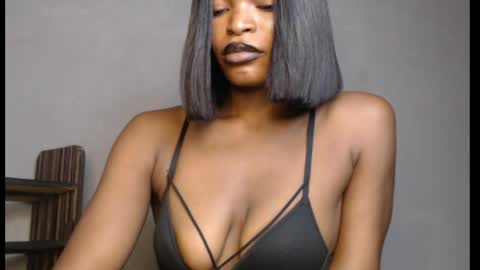 sweetxxboobsx online show from April 10, 9:36 am