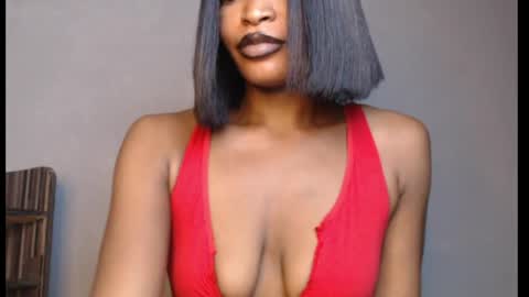 Snapshot of sweetxxboobsx chatting on April 22, 8:17 am sweetxxboobsx online show from April 22, 8:17 am
