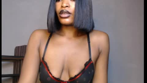 Snapshot of sweetxxboobsx chatting on May 20, 7:47 am sweetxxboobsx online show from May 20, 7:47 am