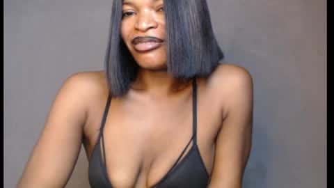 Snapshot of sweetxxboobsx chatting on June 1, 8:49 am sweetxxboobsx online show from June 1, 8:49 am