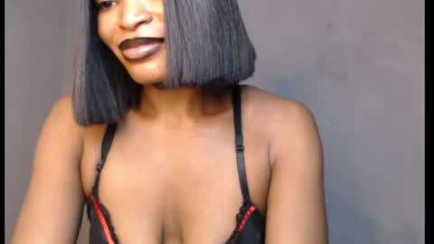 Snapshot of sweetxxboobsx chatting on July 3, 7:48 am sweetxxboobsx online show from July 3, 7:48 am
