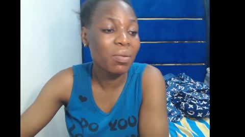 Snapshot of sweetxxpie chatting on September 21, 8:43 pm Sweetxxpie online show from September 21, 8:43 pm