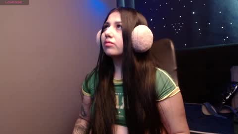 Snapshot of sweety_ashly chatting on February 20, 2:35 pm Ashley 3 online show from February 20, 2:35 pm