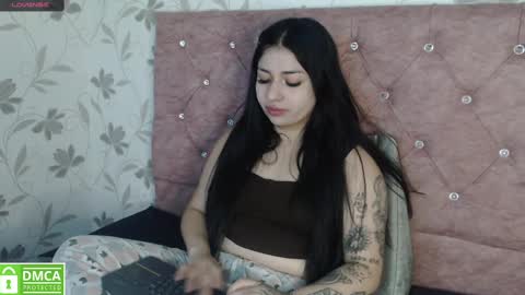 Snapshot of sweety_ashly chatting on February 27, 12:13 pm Ashley 3 online show from February 27, 12:13 pm