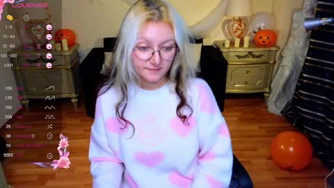 Hot Candy online show from October 21, 11:33 am