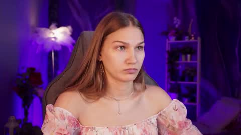 Snapshot of sweety_emilya chatting on May 29, 8:23 am Emily online show from May 29, 8:23 am