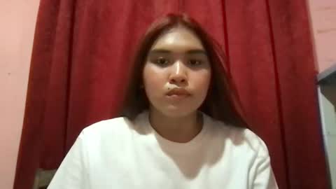 Snapshot of sweety_heart18 chatting on May 21, 5:58 am sweety_heart18 online show from May 21, 5:58 am
